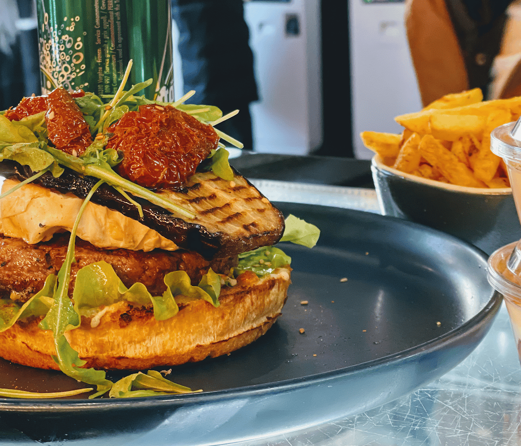 Hy's café 3